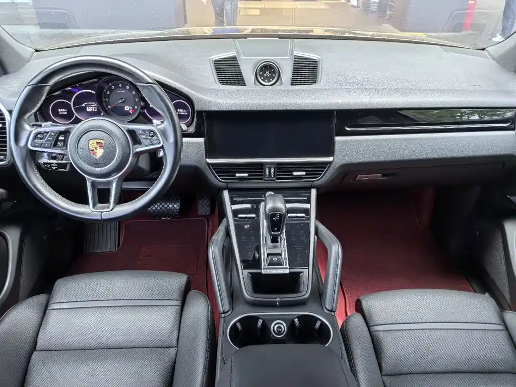 Porsche Cayenne — миниатюра 15