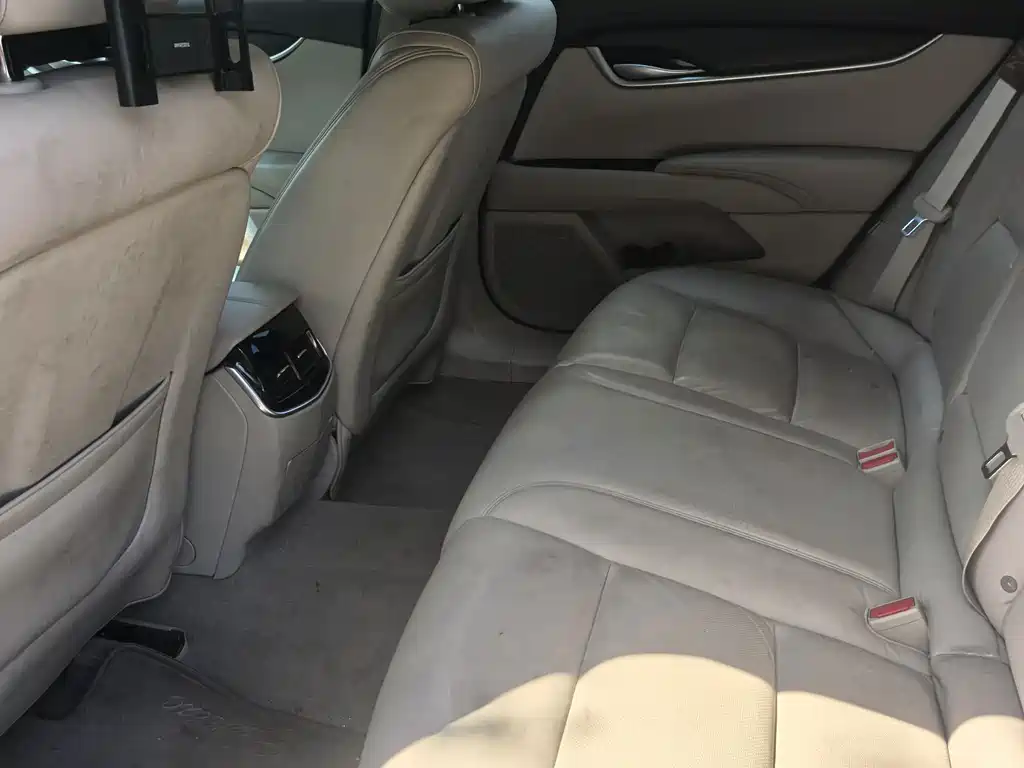Cadillac XTS — миниатюра 9