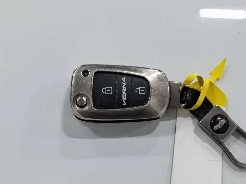 Hyundai Verna — миниатюра 19