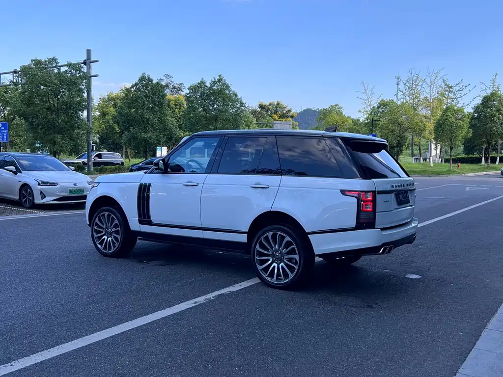 Land Rover Range Rover — миниатюра 9