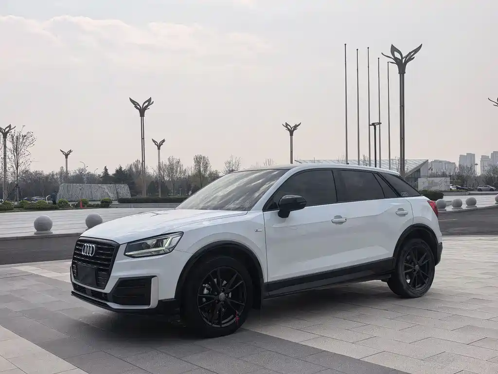 Audi Q2L 2021