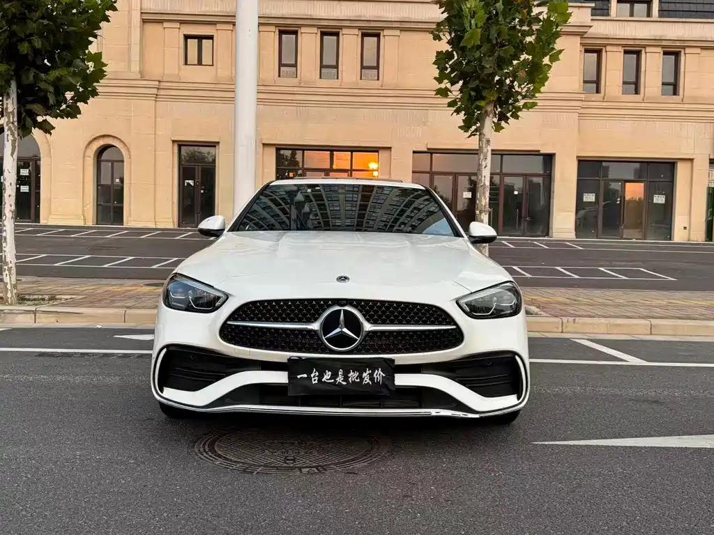 Mercedes-Benz C-Class — миниатюра 2