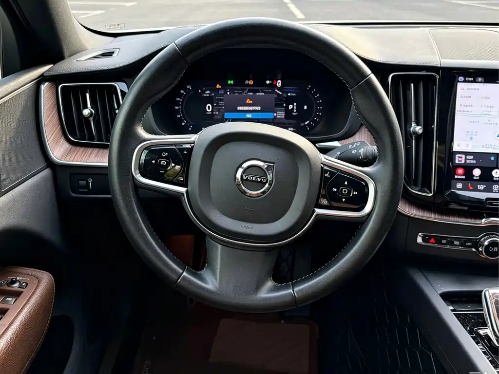 Volvo XC60 — миниатюра 11