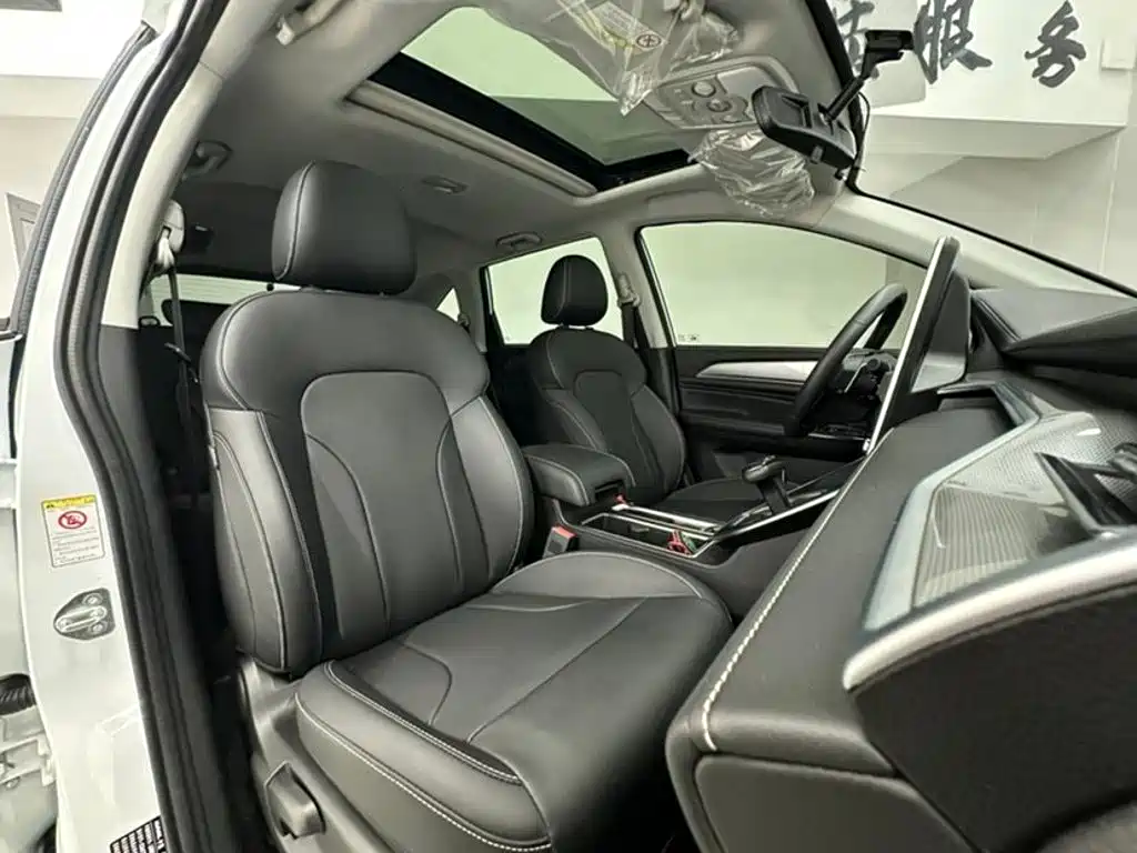 Haval M6 — миниатюра 12