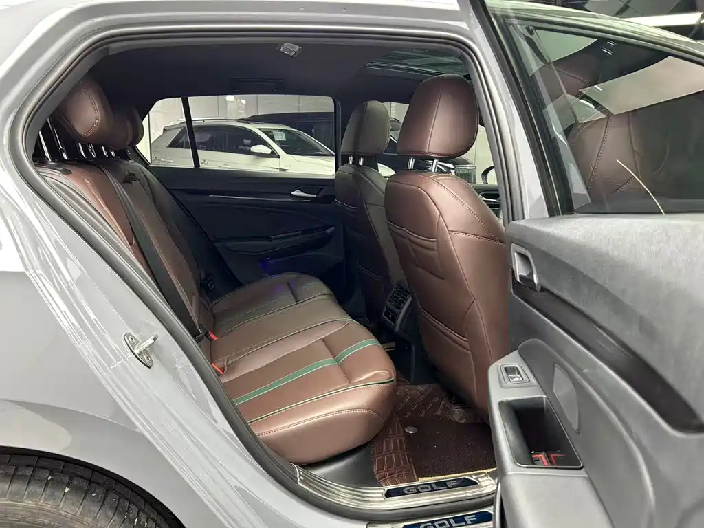 Volkswagen Golf — миниатюра 20