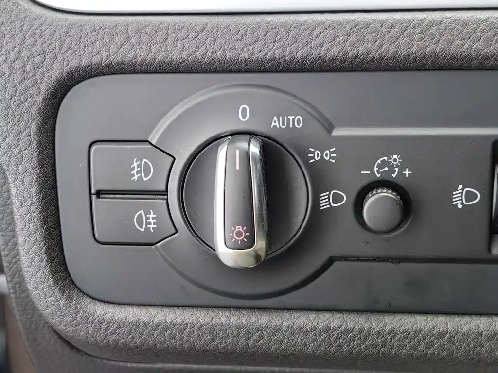 Volkswagen Touareg — миниатюра 21