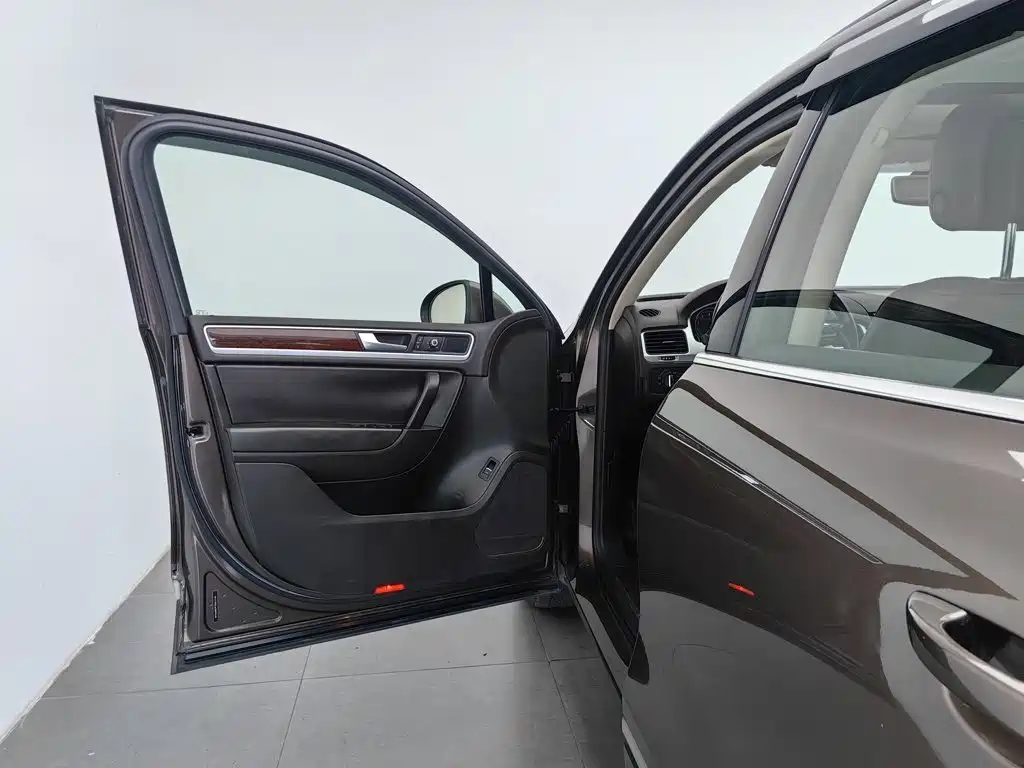 Volkswagen Touareg — миниатюра 8
