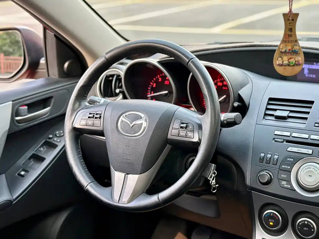 Mazda 3 (Import) — миниатюра 17