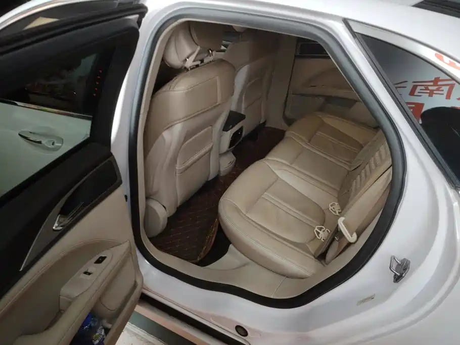 Lincoln MKZ — миниатюра 11