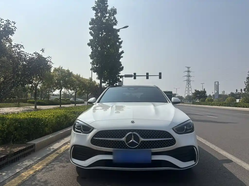 Mercedes-Benz C-Class — миниатюра 6