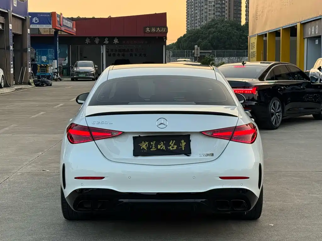 Mercedes-Benz C-Class — миниатюра 18