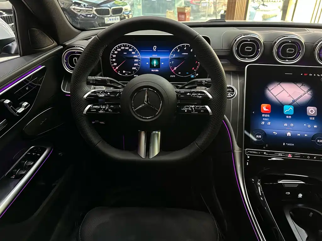 Mercedes-Benz C-Class — миниатюра 12