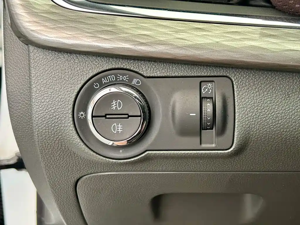 Chevrolet Malibu — миниатюра 16