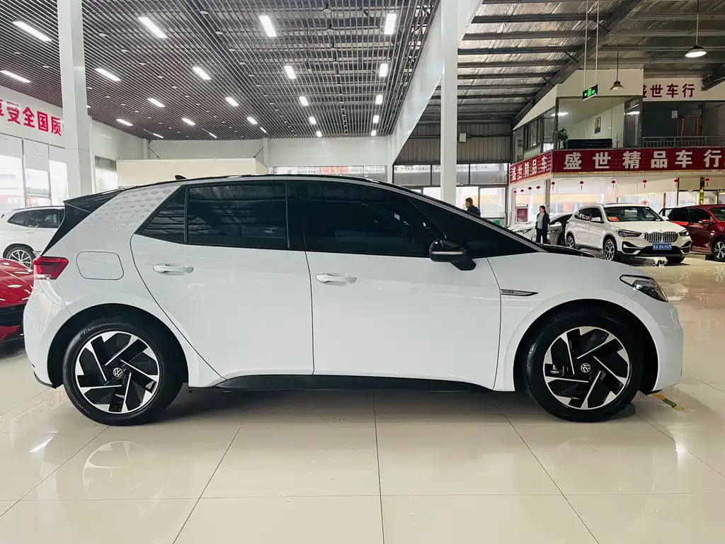 Volkswagen ID.3 — миниатюра 6