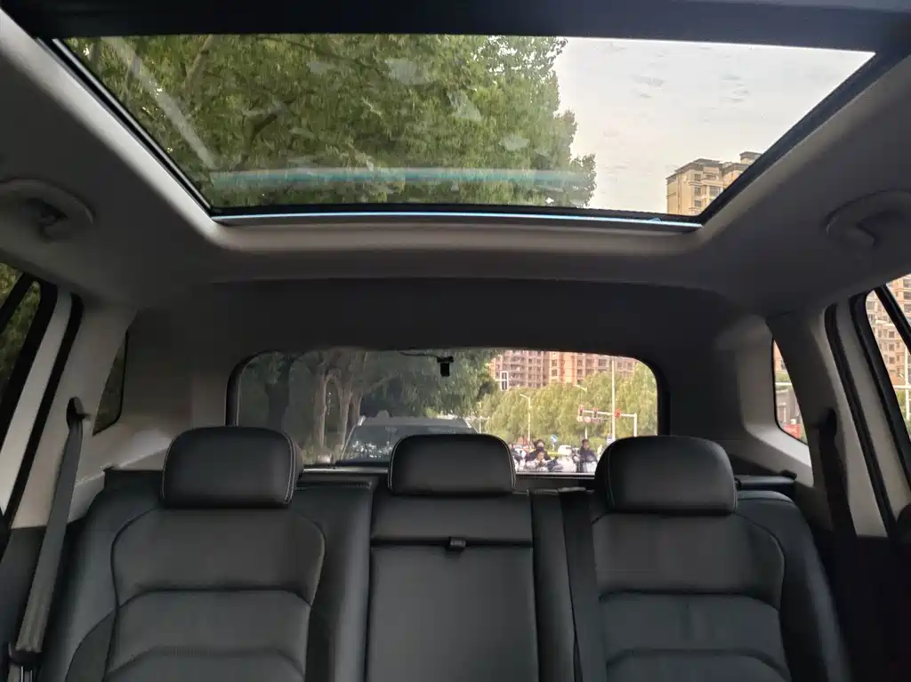 Volkswagen Tiguan L — миниатюра 23