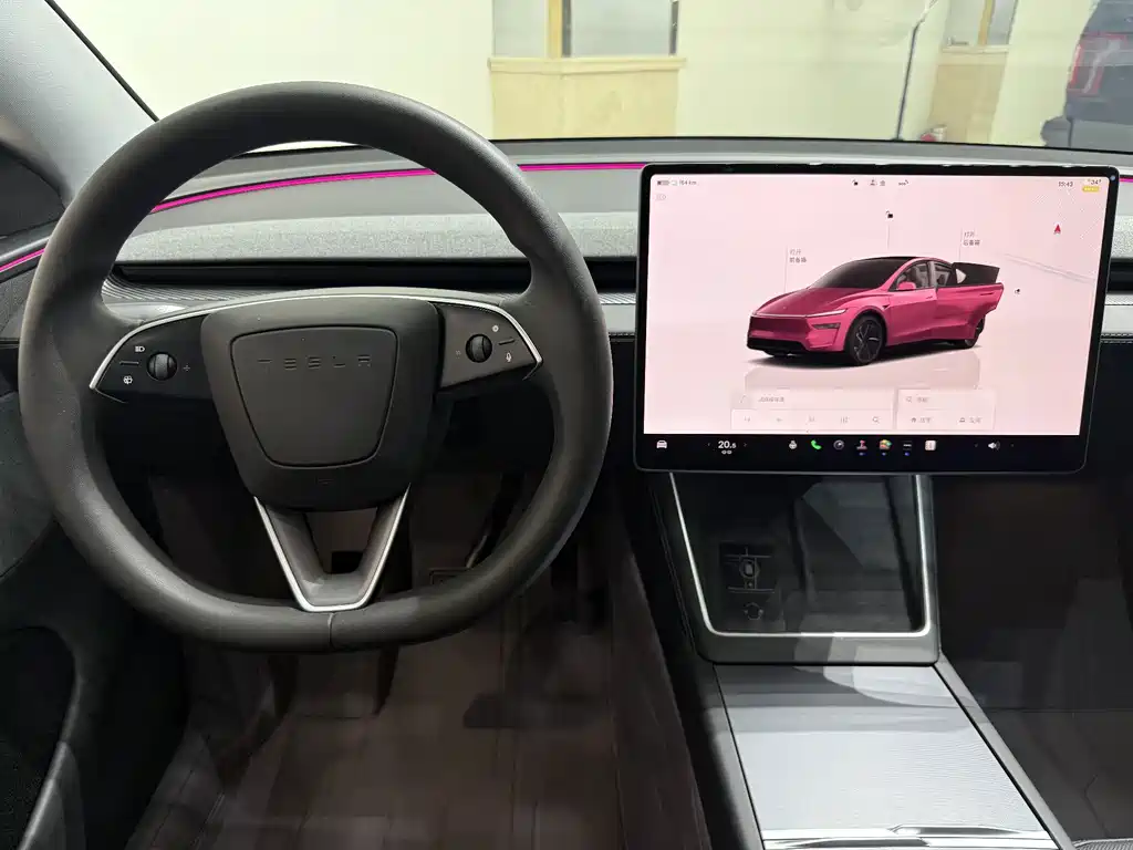 Tesla Model Y — миниатюра 8