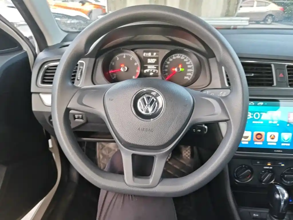 Volkswagen Lavida — миниатюра 11