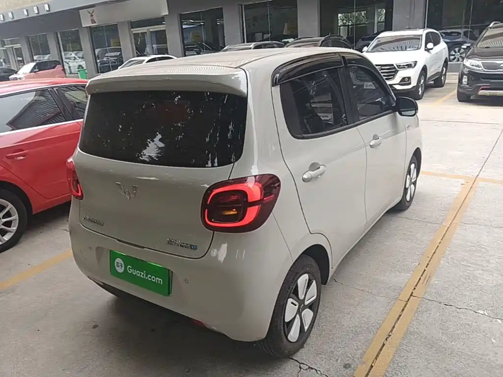 Wuling MINIEV — миниатюра 7