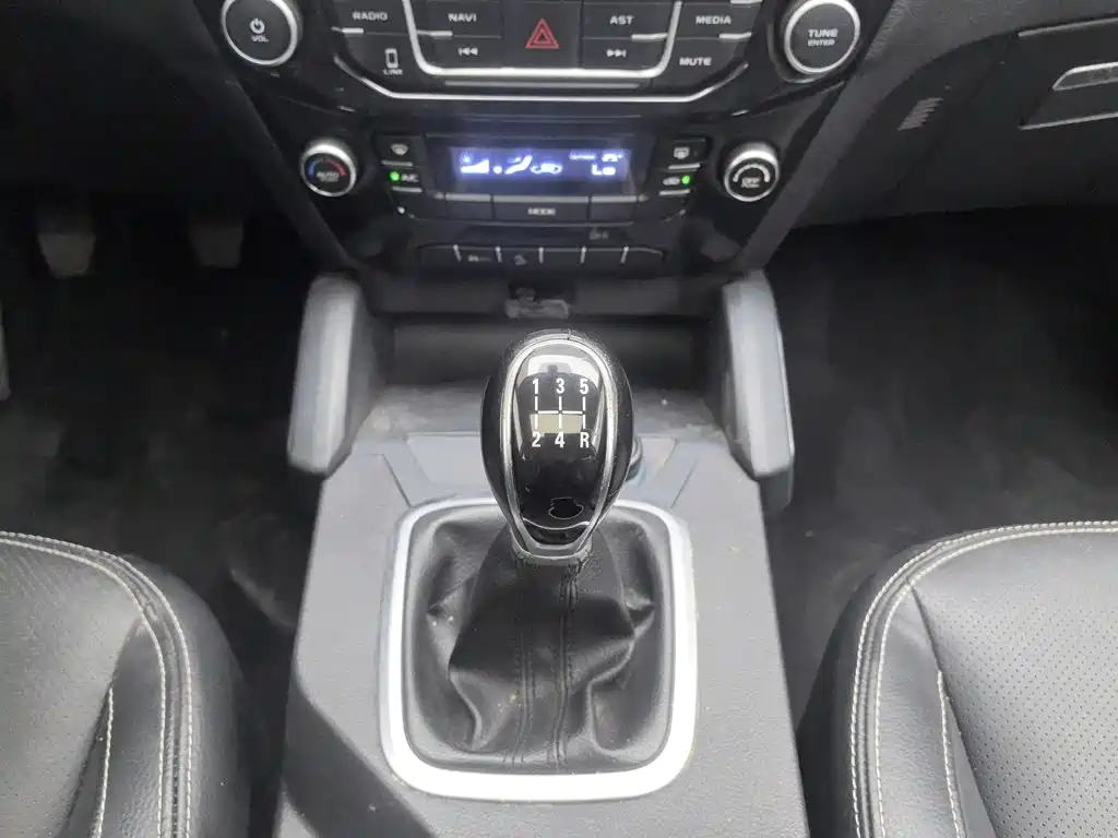 Geely Vision X6 — миниатюра 13