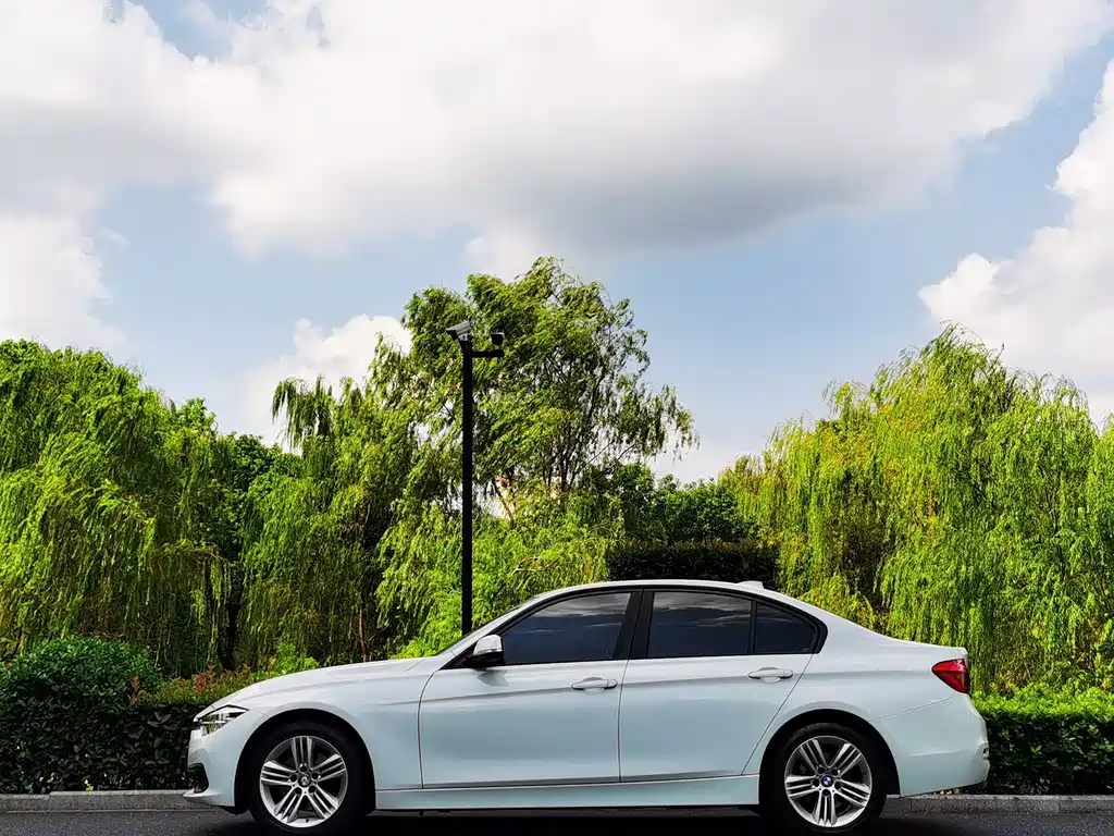 BMW 3 Series — миниатюра 7