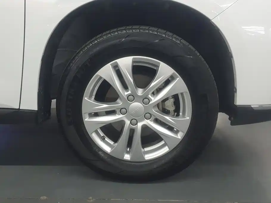 Haval M6 — миниатюра 6