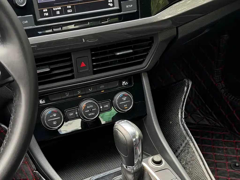 Volkswagen Bora — миниатюра 9