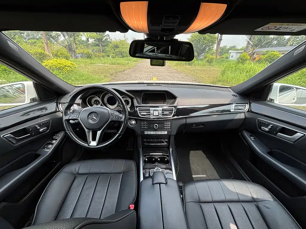 Mercedes-Benz E-Class — миниатюра 11