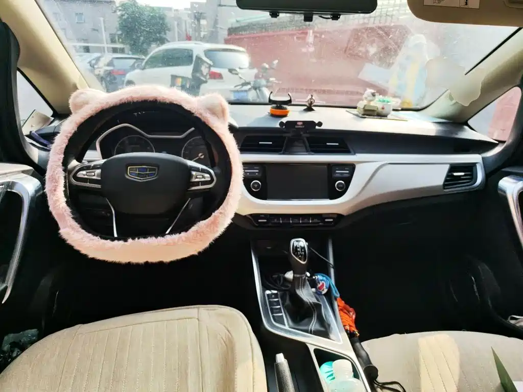Geely Vision X3 — миниатюра 5