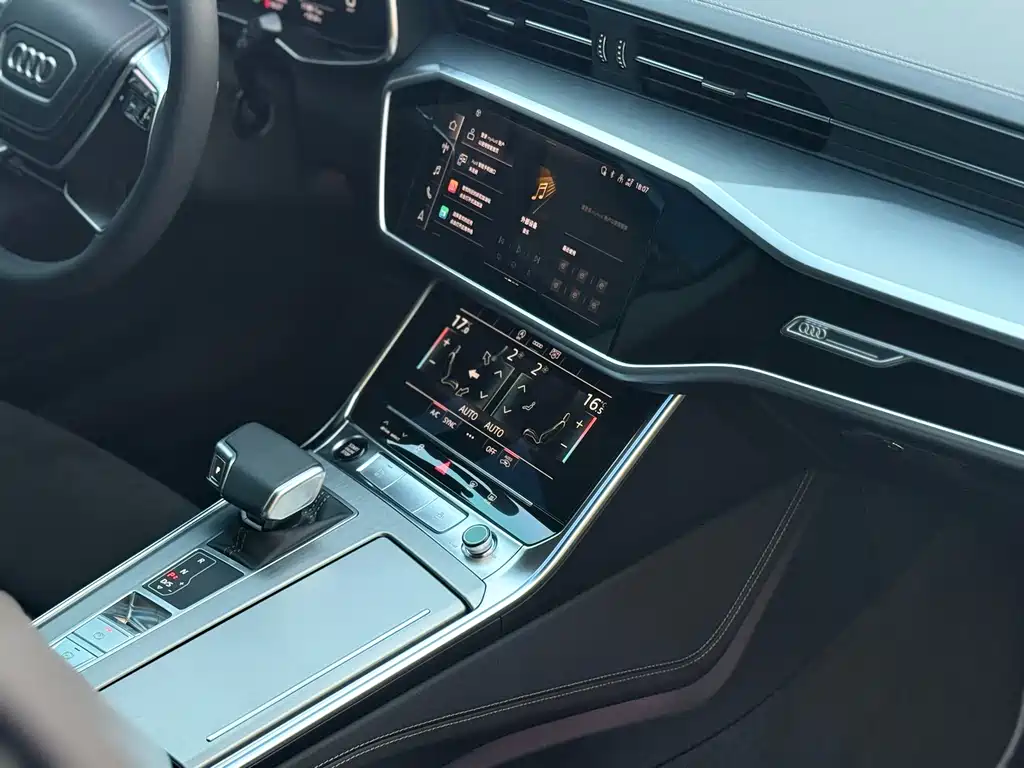 Audi A7L — миниатюра 7