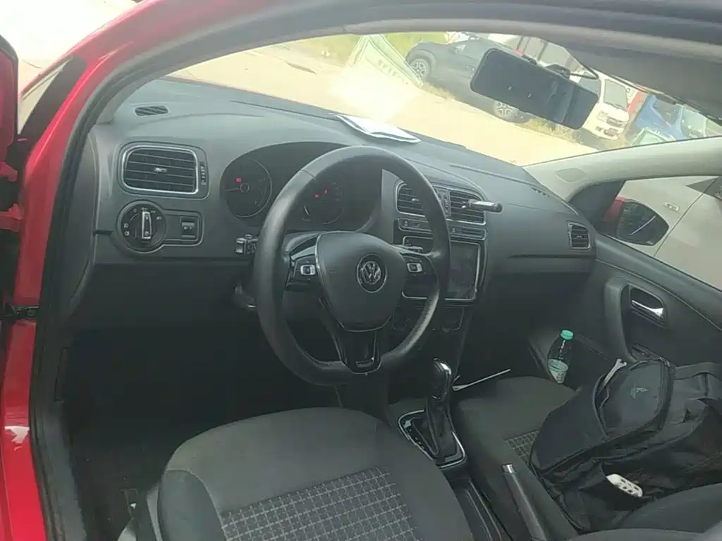 Volkswagen Polo — миниатюра 10