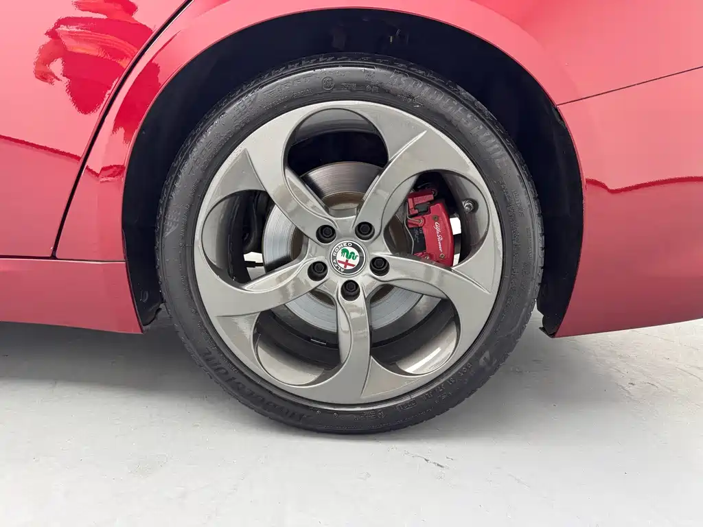 Alfa Romeo Giulia — миниатюра 19