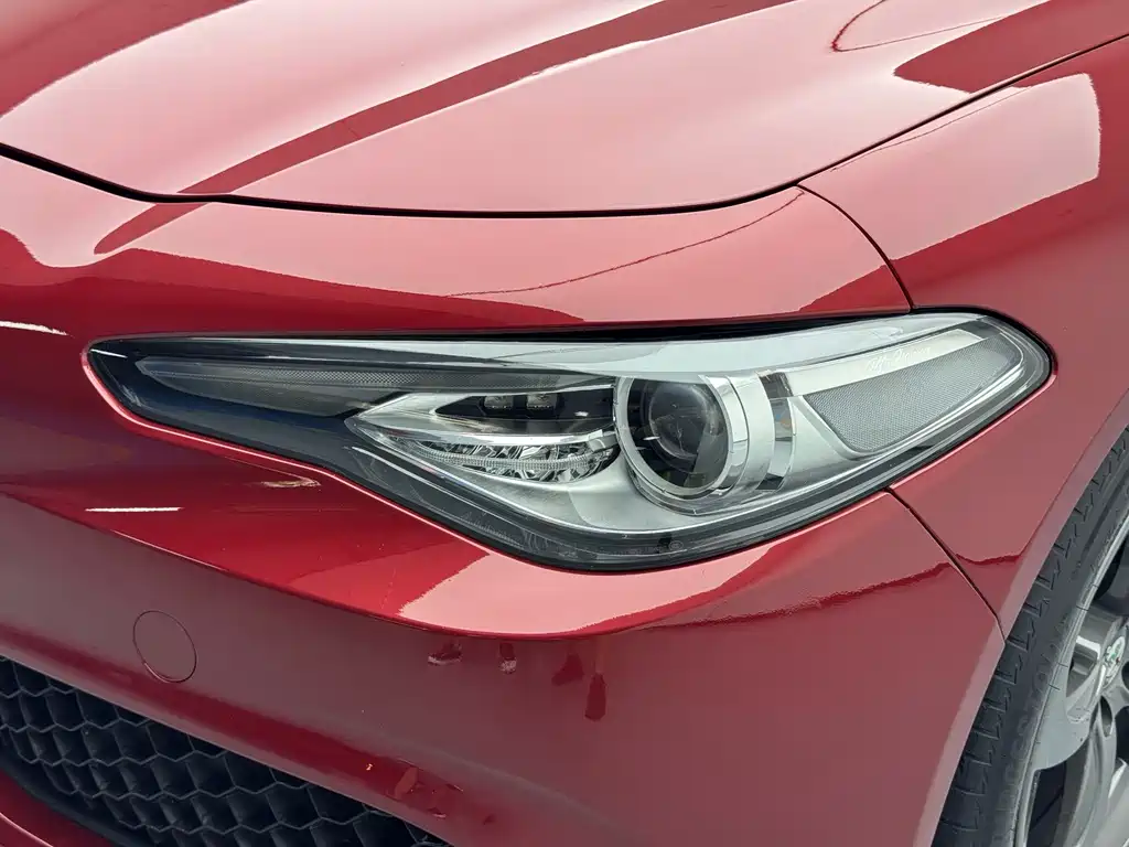 Alfa Romeo Giulia — миниатюра 20