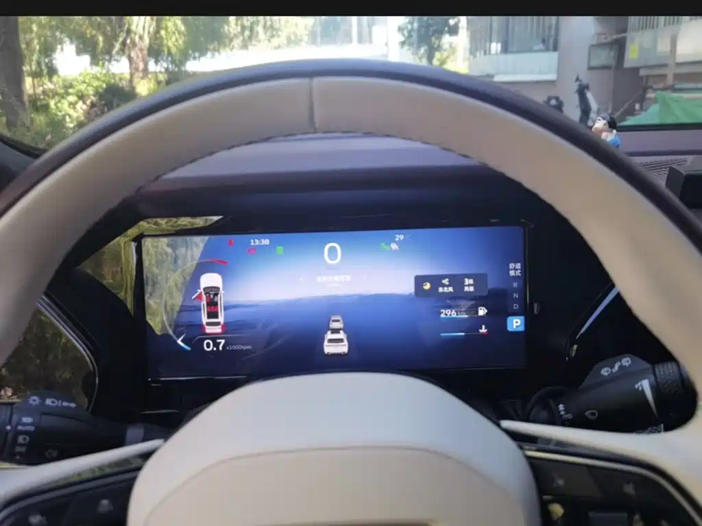 Geely Xingyue L — миниатюра 13