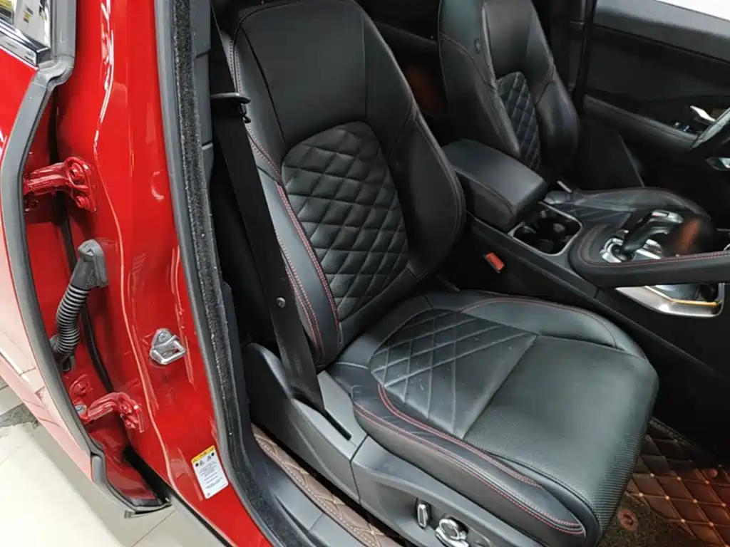 Jaguar E-PACE — миниатюра 25