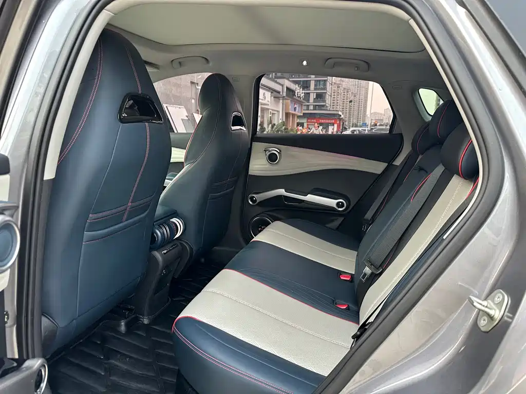BYD Yuan Plus — миниатюра 5