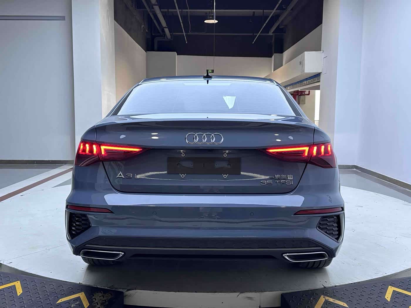 Audi A3 1.4 л 2022 г. Серебристо-серый, пробег 36000 км