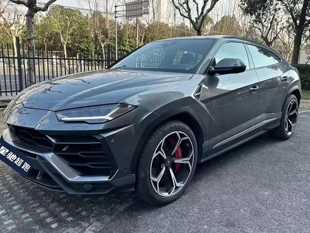 Lamborghini Urus 2022
