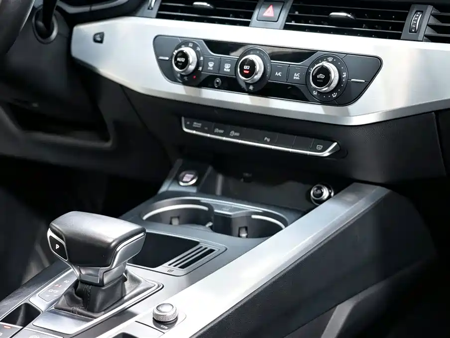 Audi A4L — миниатюра 11
