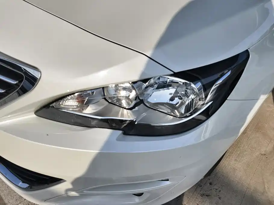 Peugeot 408 — миниатюра 5