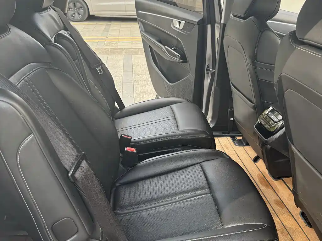 Wuling Victory — миниатюра 11