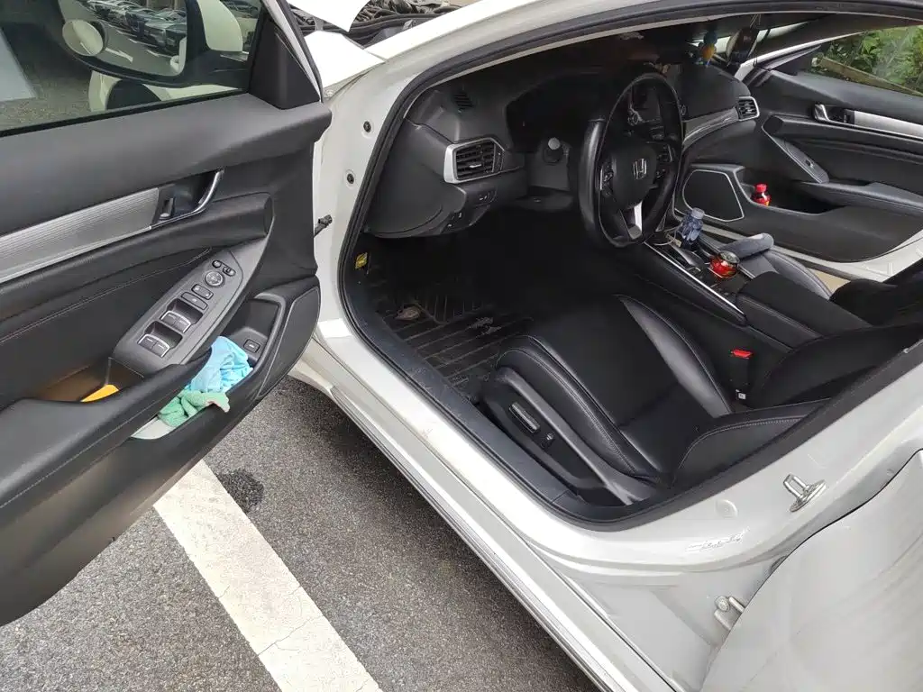 Honda Accord — миниатюра 14