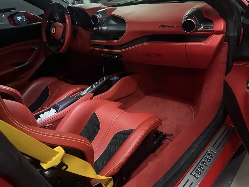 Ferrari F8 — миниатюра 3
