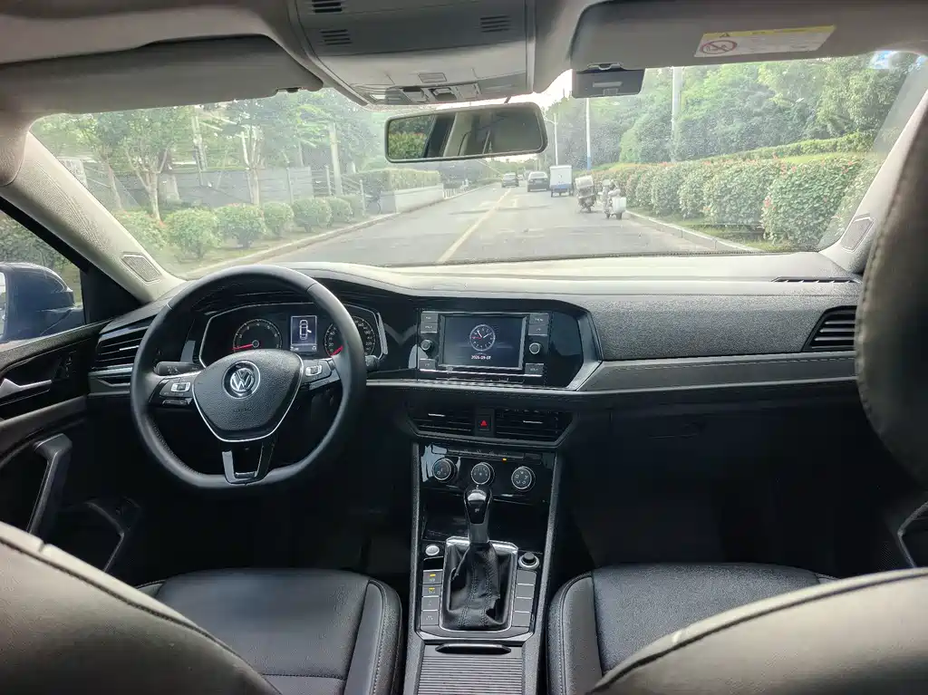 Volkswagen Sagitar — миниатюра 9
