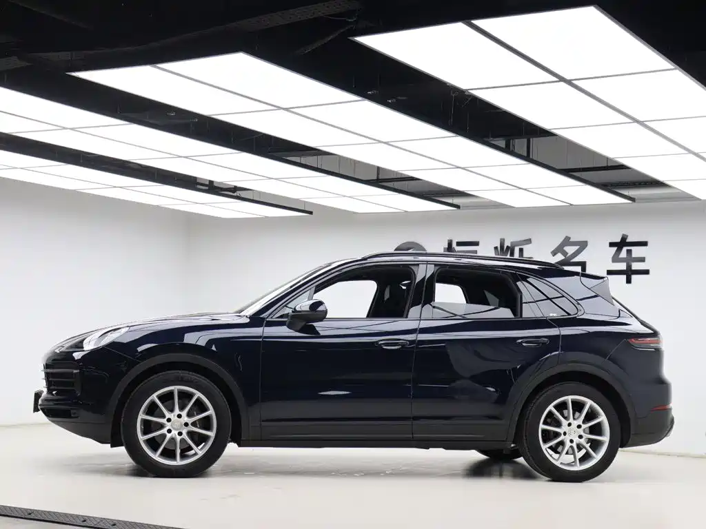 Porsche Cayenne — миниатюра 33