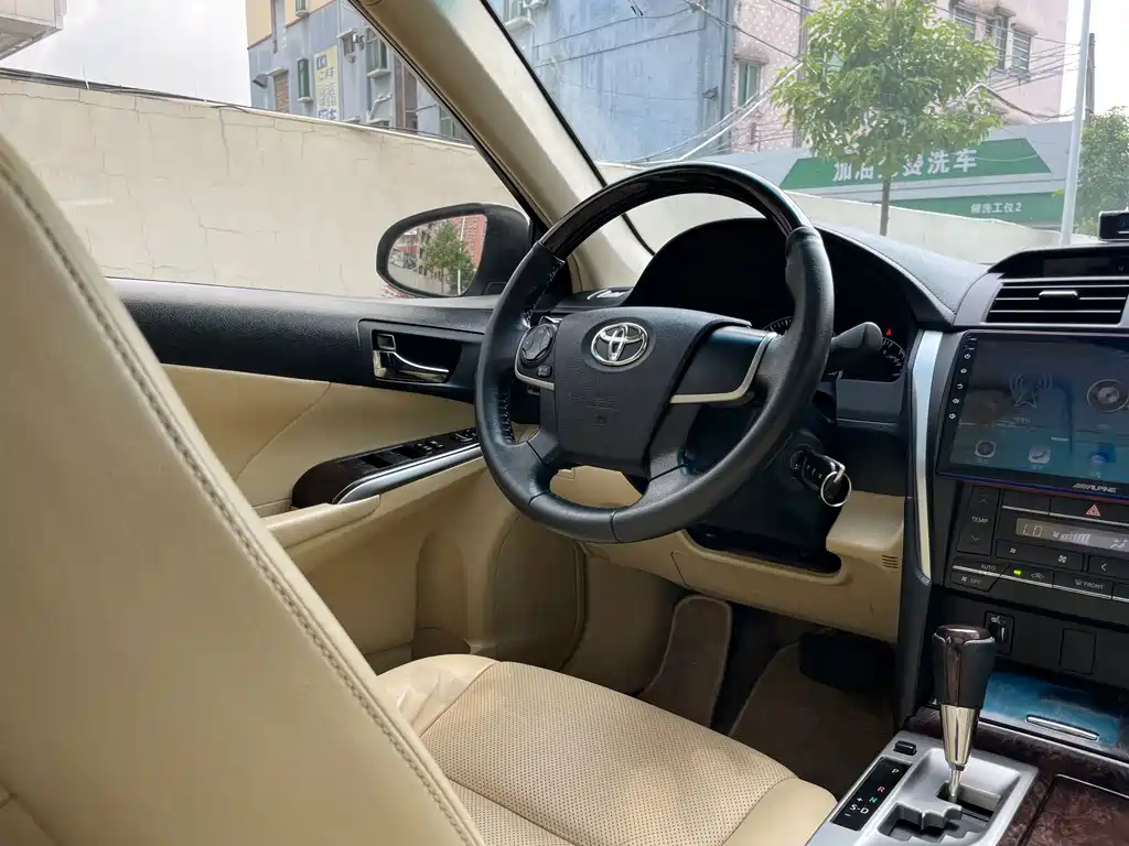 Toyota Camry — миниатюра 15