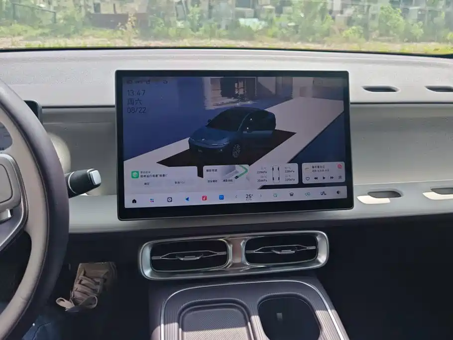 Leapmotor Leapmotor B01 — миниатюра 13