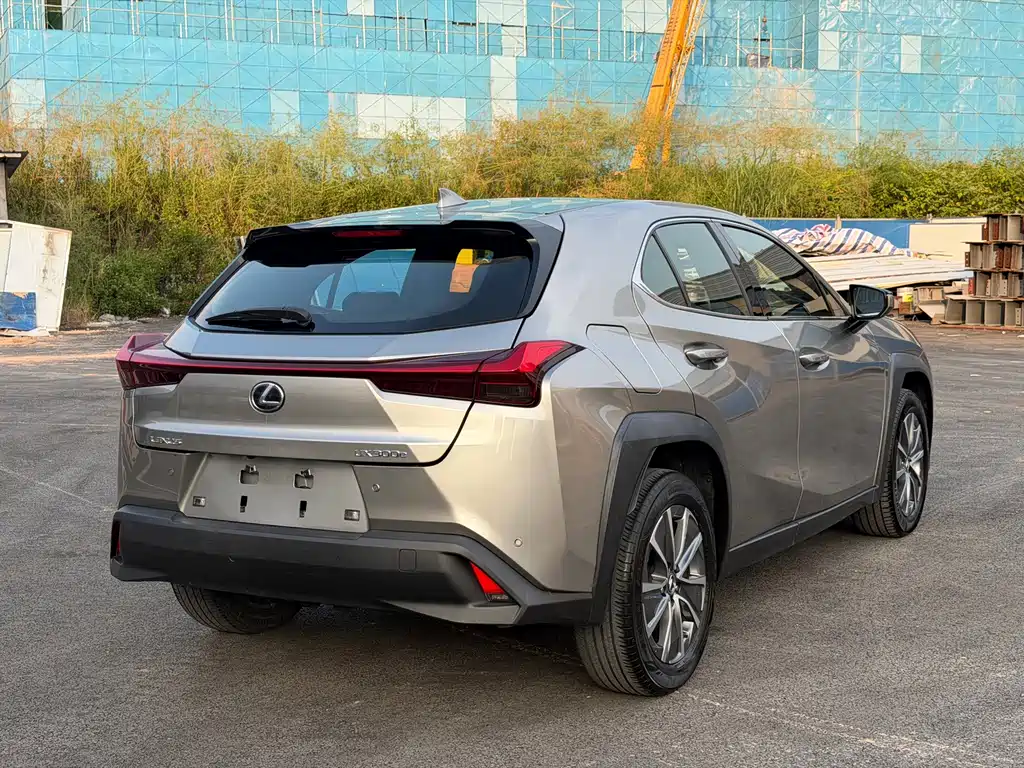 Lexus UX New Energy — миниатюра 13