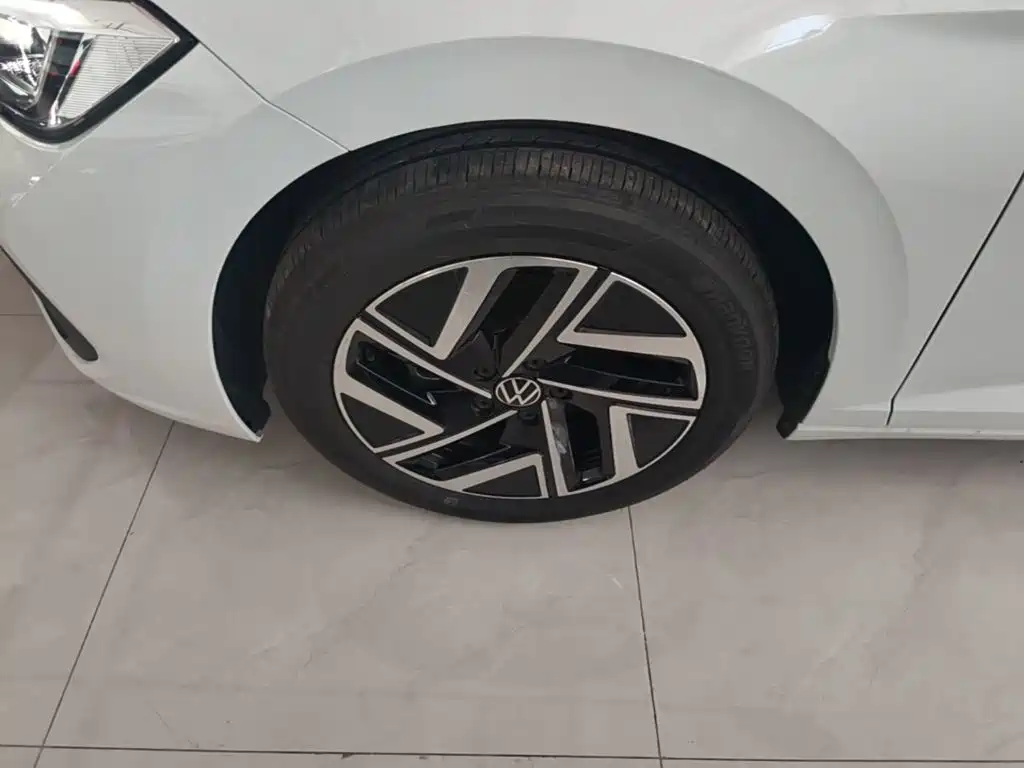 Volkswagen Sagitar — миниатюра 25