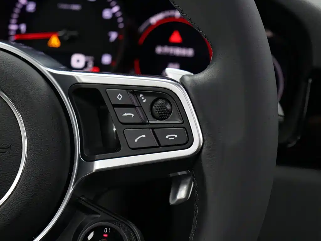 Porsche Cayenne — миниатюра 18