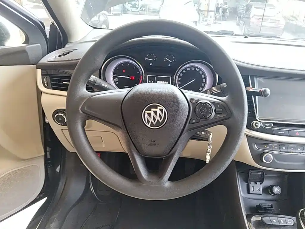 Buick Verano — миниатюра 11
